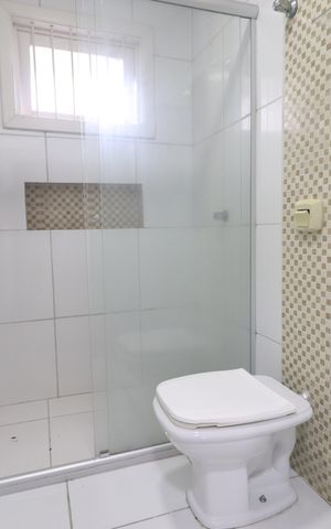 Casa à venda com 133m², 3 quartos e 2 vagasBanheiro