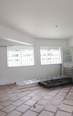 Casa à venda com 375m², 5 quartos e 3 vagasGaragem