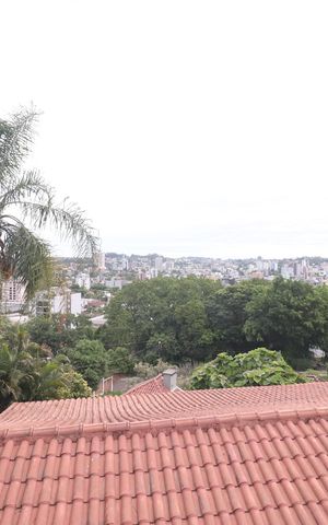 Casa à venda com 375m², 5 quartos e 3 vagasQuarto 1 sacada