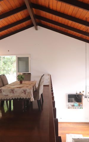 Casa à venda com 375m², 5 quartos e 3 vagas Sala 1