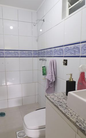 Casa à venda com 375m², 5 quartos e 3 vagasBanheiro 02
