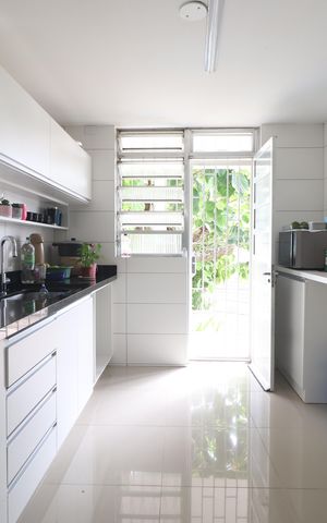 Casa à venda com 375m², 5 quartos e 3 vagasCozinha 01