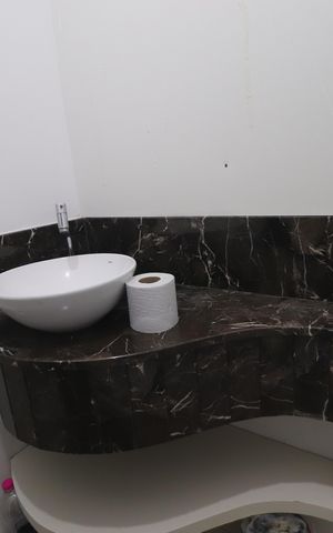 Casa à venda com 375m², 5 quartos e 3 vagasLavabo
