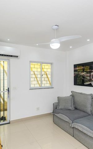 Casa de condomínio à venda com 90m², 2 quartos e 1 vaga Casa de condomínio à venda com 90m², 2 quartos e 1 vagaSala