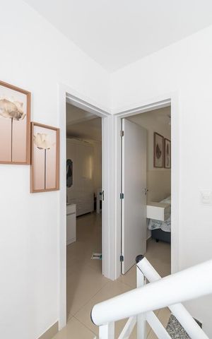 Casa de condomínio à venda com 90m², 2 quartos e 1 vaga Casa de condomínio à venda com 90m², 2 quartos e 1 vagaHall do 2º andar