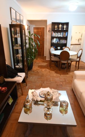 Apartamento à venda com 90m², 3 quartos e sem vagaSala