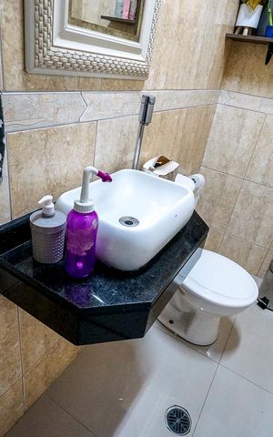 Studio à venda com 240m², 3 quartos e 2 vagas Studio à venda com 240m², 3 quartos e 2 vagasLavabo