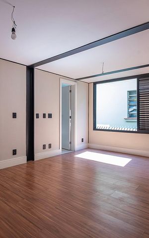Casa à venda com 731m², 4 quartos e 4 vagas Casa à venda com 731m², 4 quartos e 4 vagasSuíte 2