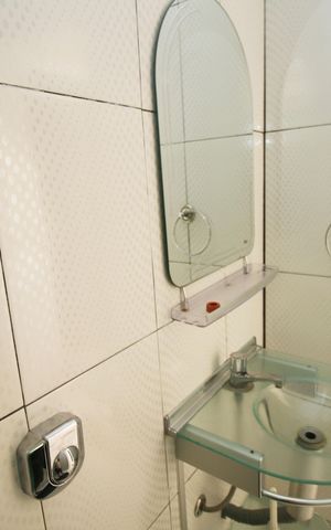 Casa para alugar com 110m², 2 quartos e 1 vagaBanheiro