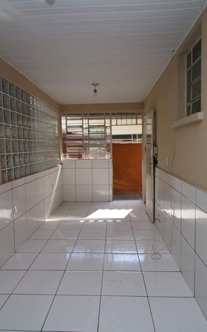 Casa para alugar com 110m², 2 quartos e 1 vagaÁrea de Serviço