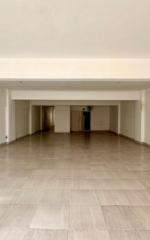 Apartamento à venda com 170m², 3 quartos e sem vaga Apartamento à venda com 170m², 3 quartos e sem vagaStudio