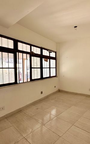 Apartamento à venda com 170m², 3 quartos e sem vaga Apartamento à venda com 170m², 3 quartos e sem vagaStudio