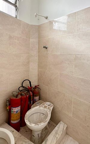 Apartamento à venda com 170m², 3 quartos e sem vaga Apartamento à venda com 170m², 3 quartos e sem vagaBanheiro