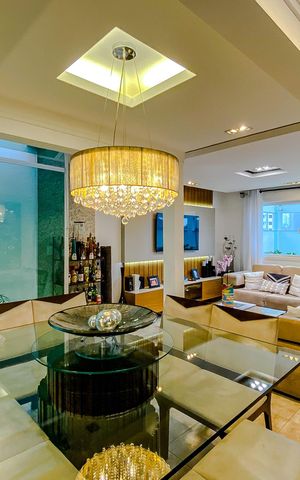 Casa à venda com 252m², 3 quartos e 5 vagasSala