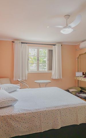 Casa à venda com 350m², 3 quartos e 8 vagasSuíte 2