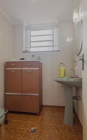 Casa à venda com 350m², 3 quartos e 8 vagasLavabo