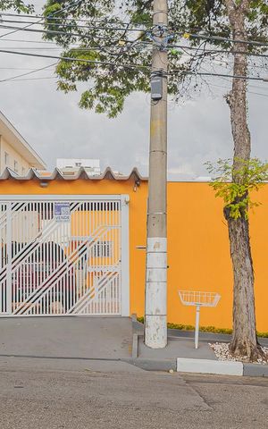 Casa à venda com 350m², 3 quartos e 8 vagasFachada