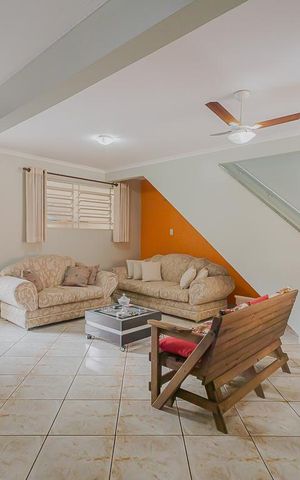 Casa à venda com 350m², 3 quartos e 8 vagasSala 2