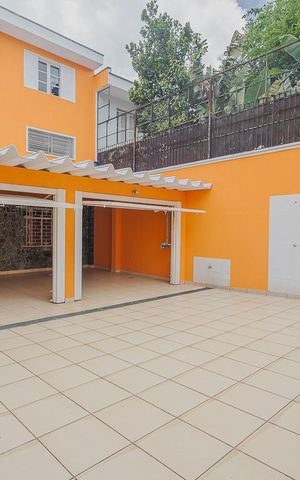 Casa à venda com 350m², 3 quartos e 8 vagasGaragem
