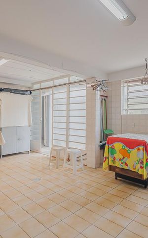 Casa à venda com 350m², 3 quartos e 8 vagasÁrea de Serviço