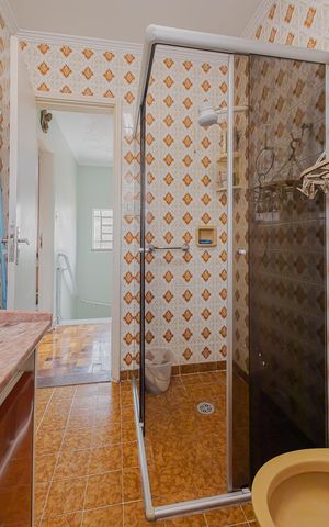Casa à venda com 350m², 3 quartos e 8 vagasBanheiro