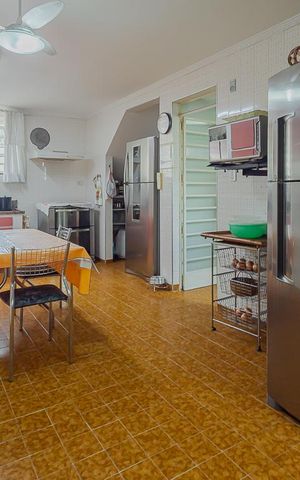 Casa à venda com 350m², 3 quartos e 8 vagasCozinha