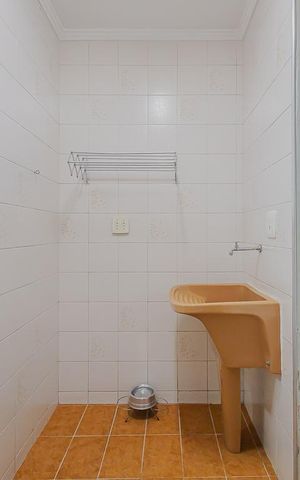 Casa à venda com 350m², 3 quartos e 8 vagasÁrea de Serviço