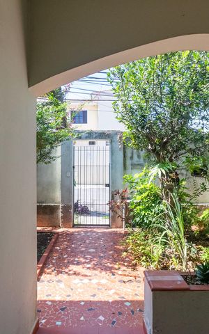 Casa à venda com 198m², 2 quartos e 2 vagas Casa à venda com 198m², 2 quartos e 2 vagasVista da Sala