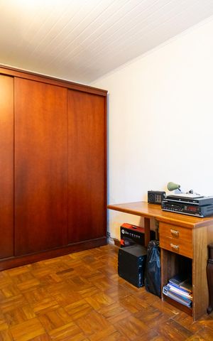 Casa à venda com 198m², 2 quartos e 2 vagas Casa à venda com 198m², 2 quartos e 2 vagasQuarto 1