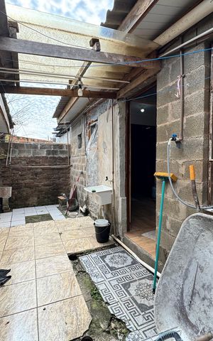 Casa à venda com 60m², 2 quartos e 1 vaga Casa à venda com 60m², 2 quartos e 1 vagaÁrea comum