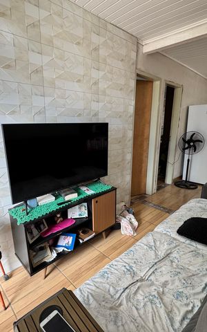 Casa à venda com 60m², 2 quartos e 1 vaga Casa à venda com 60m², 2 quartos e 1 vagaSala