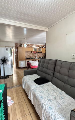 Casa à venda com 60m², 2 quartos e 1 vaga Casa à venda com 60m², 2 quartos e 1 vagaSala