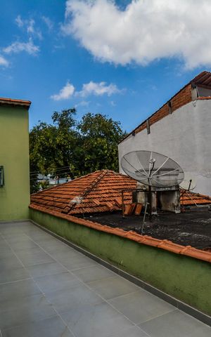 Casa à venda com 300m², 4 quartos e 4 vagas Casa à venda com 300m², 4 quartos e 4 vagasLaje