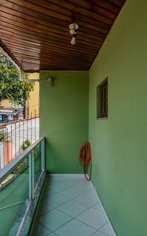 Casa à venda com 300m², 4 quartos e 4 vagas Casa à venda com 300m², 4 quartos e 4 vagasSuíte 1