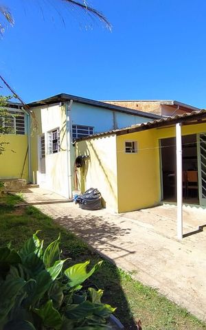 Casa à venda com 300m², 3 quartos e 2 vagas Casa à venda com 300m², 3 quartos e 2 vagasÁrea Externa