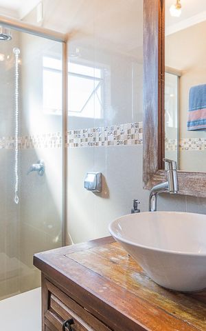 Casa à venda com 200m², 4 quartos e 2 vagasBanheiro Social