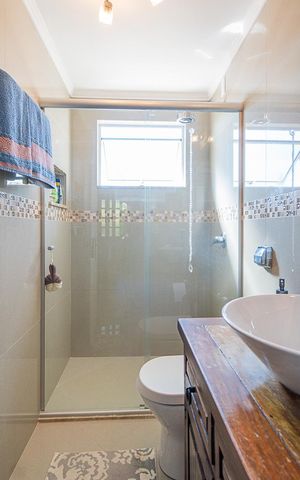 Casa à venda com 200m², 4 quartos e 2 vagasBanheiro Social