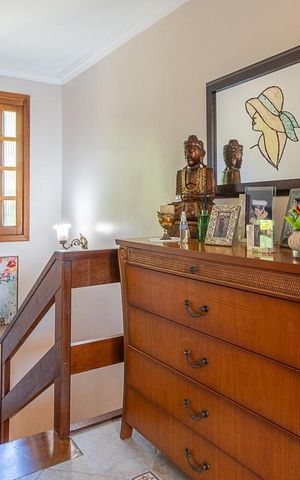 Casa à venda com 200m², 4 quartos e 2 vagasCorredor