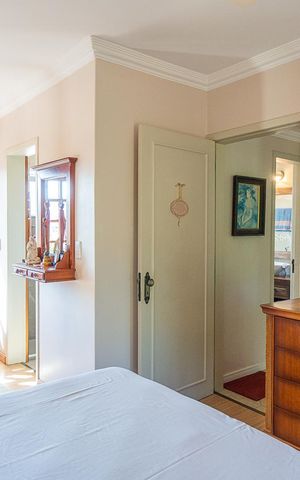 Casa à venda com 200m², 4 quartos e 2 vagasSuíte