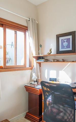 Casa à venda com 200m², 4 quartos e 2 vagasEscritório