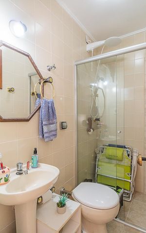 Casa à venda com 200m², 4 quartos e 2 vagasBanheiro 2