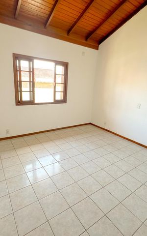 Casa para alugar com 691m², 4 quartos e 3 vagasSuíte