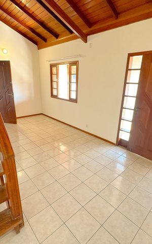 Casa para alugar com 691m², 4 quartos e 3 vagasSala