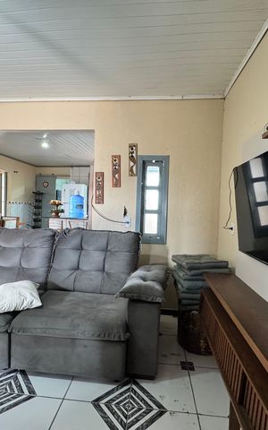 Casa à venda com 80m², 1 quarto e 2 vagasSala