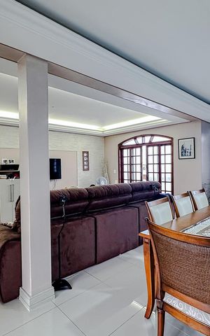Apartamento à venda com 180m², 3 quartos e 3 vagasSala