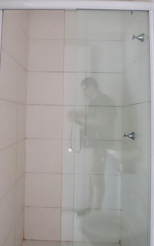 Apartamento à venda com 27m², 1 quarto e sem vaga Apartamento à venda com 27m², 1 quarto e sem vagaBanheiro social