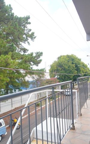 Casa à venda com 90m², 3 quartos e 2 vagasVaranda