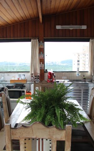 Apartamento à venda com 105m², 2 quartos e 1 vagaÁrea gourmet