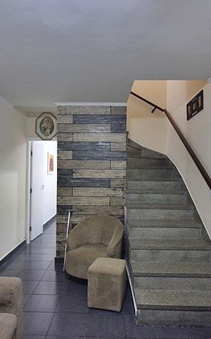 Casa à venda com 156m², 3 quartos e 3 vagasSala