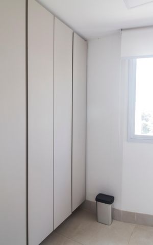 Apartamento à venda com 338m², 4 quartos e 4 vagas Apartamento à venda com 338m², 4 quartos e 4 vagasÁrea de Serviço
